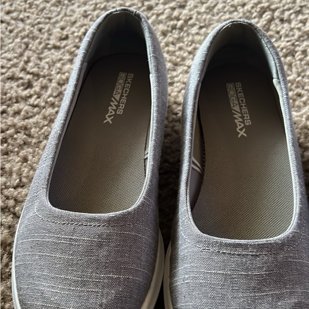 Skechers Women's Gray Slip-On Loafers